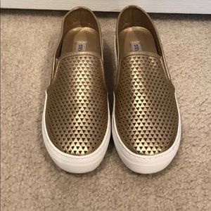 Steve Madden Gills Sneaker